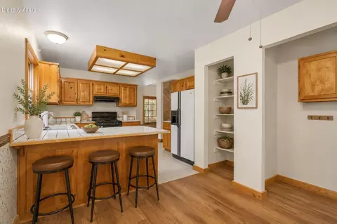 Kitchen - 34540 Twin Cedars Rd, Shingletown, CA 96088 photo 1 of 4