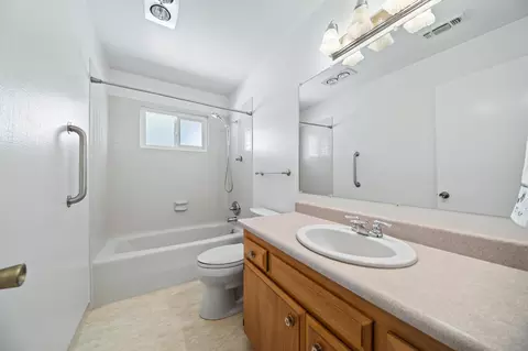 Bath - 7150 Deschutes Rd, Anderson, CA 96007 photo 2 of 3