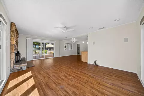 Living - 7150 Deschutes Rd, Anderson, CA 96007 photo 4 of 8