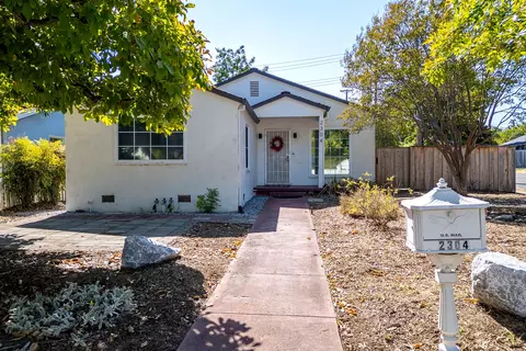 Exterior - 2304 California St, Redding, CA 96001 photo 9 of 10