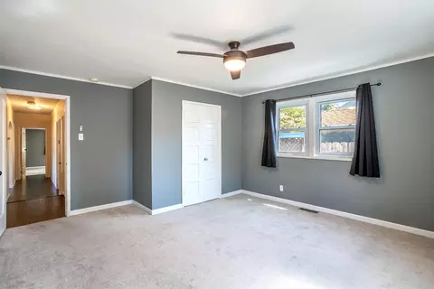 Bedroom - 2304 California St, Redding, CA 96001 photo 6 of 7
