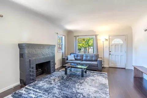 Living - 2304 California St, Redding, CA 96001 photo 3 of 4