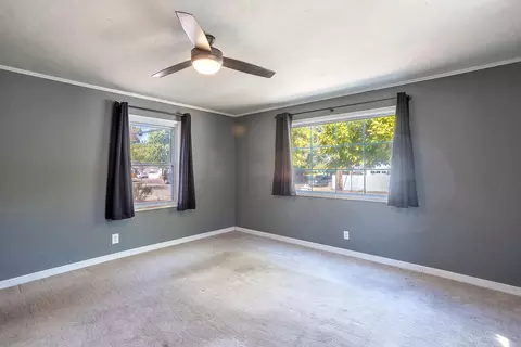 Bedroom - 2304 California St, Redding, CA 96001 photo 3 of 7