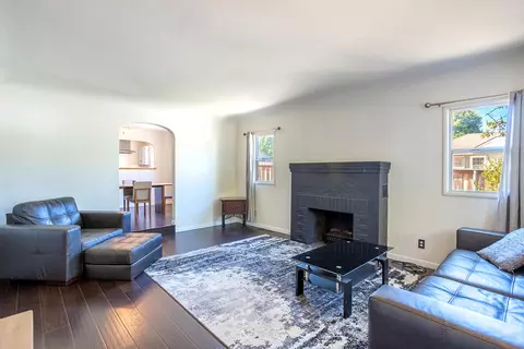Living - 2304 California St, Redding, CA 96001 photo 2 of 4