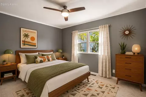 Bedroom - 2304 California St, Redding, CA 96001 photo 4 of 7