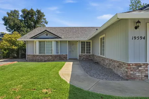 19594 Feather Falls Pl, Cottonwood, CA 96022