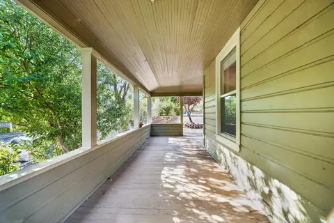 Exterior - 2405 Butte St, Redding, CA 96001 photo 17 of 19