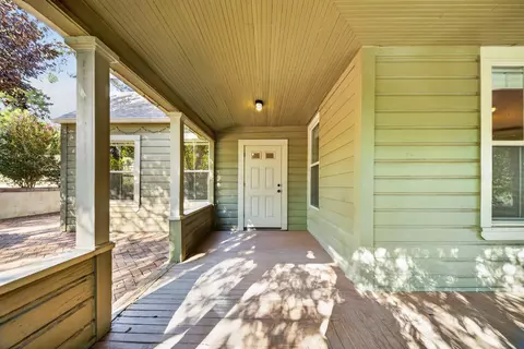 Exterior - 2405 Butte St, Redding, CA 96001 photo 16 of 19