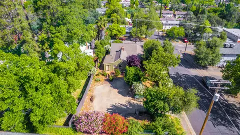 View/Area - 2405 Butte St, Redding, CA 96001 photo 4 of 5