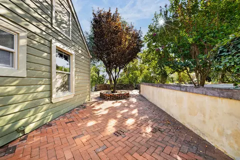 Exterior - 2405 Butte St, Redding, CA 96001 photo 11 of 19