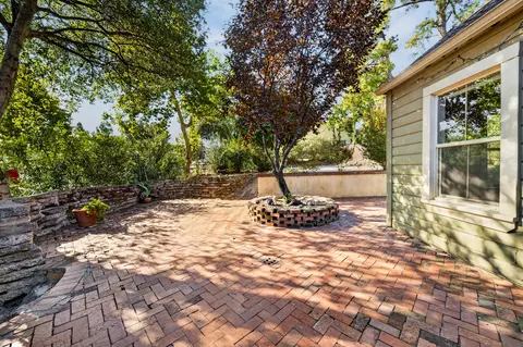 Exterior - 2405 Butte St, Redding, CA 96001 photo 8 of 19