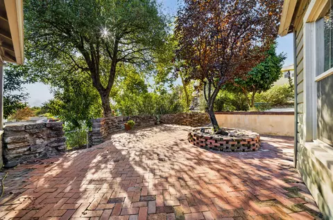 Exterior - 2405 Butte St, Redding, CA 96001 photo 15 of 19