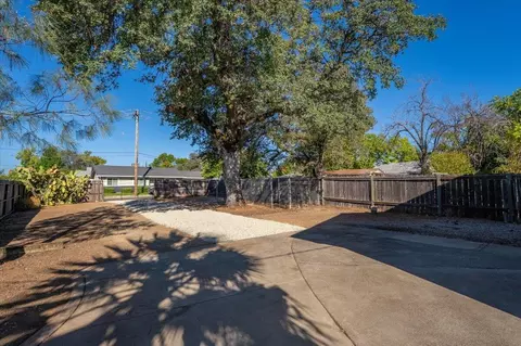 Exterior - 1664 Olive Ave, Redding, CA 96001 photo 5 of 5