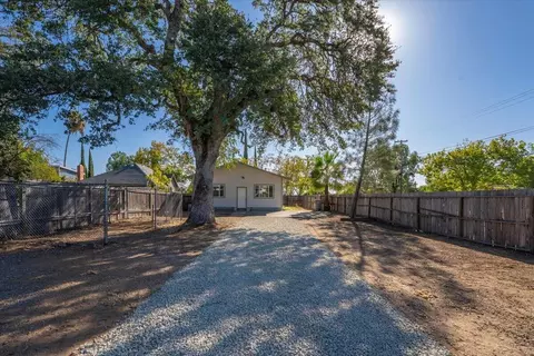 Exterior - 1664 Olive Ave, Redding, CA 96001 photo 3 of 5