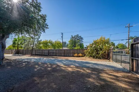 Exterior - 1664 Olive Ave, Redding, CA 96001 photo 4 of 5