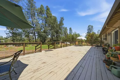 Exterior - 17536 Treat Ave, Anderson, CA 96007 photo 6 of 20