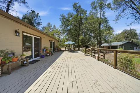 Exterior - 17536 Treat Ave, Anderson, CA 96007 photo 8 of 20