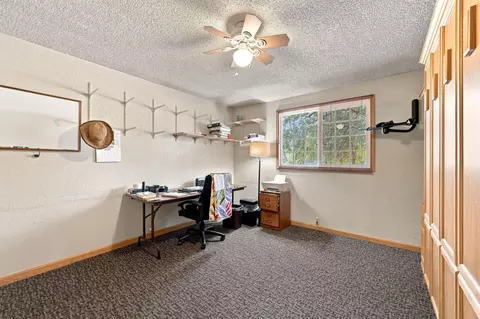 Bedroom - 17536 Treat Ave, Anderson, CA 96007 photo 3 of 4
