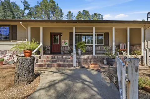 Exterior - 17536 Treat Ave, Anderson, CA 96007 photo 4 of 20