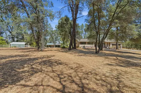 Exterior - 17536 Treat Ave, Anderson, CA 96007 photo 3 of 20
