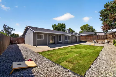 Exterior - 1428 Wingsetter Way, Redding, CA 96003 photo 14 of 18