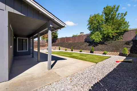 Exterior - 1428 Wingsetter Way, Redding, CA 96003 photo 3 of 18