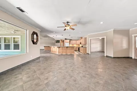 Living - 11574 Quartz Hill Rd, Redding, CA 96003 photo 2 of 7
