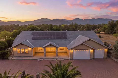 11574 Quartz Hill Rd, Redding, CA 96003
