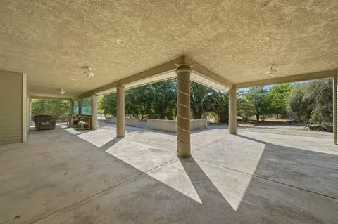 Exterior - 11574 Quartz Hill Rd, Redding, CA 96003 photo 2 of 6