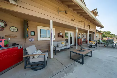 Exterior - 22058 Lone Tree Rd, Anderson, CA 96007 photo 12 of 40