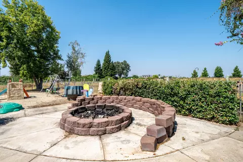 Exterior - 22058 Lone Tree Rd, Anderson, CA 96007 photo 23 of 40