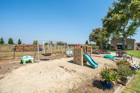 Exterior - 22058 Lone Tree Rd, Anderson, CA 96007 photo 21 of 40