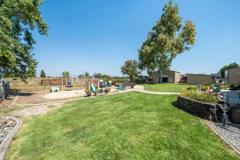 Exterior - 22058 Lone Tree Rd, Anderson, CA 96007 photo 16 of 40