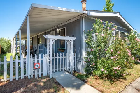 852 Mountain Shadows Blvd, Redding, CA 96003 photo 7