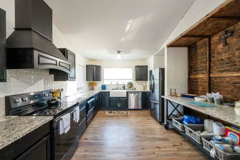 Kitchen - 6274 County Road 39, Willows, CA 95988 photo 1 of 6