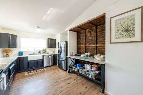 Kitchen - 6274 County Road 39, Willows, CA 95988 photo 5 of 6