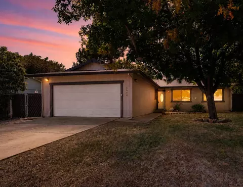 3838 Pegasus St, Redding, CA 96002