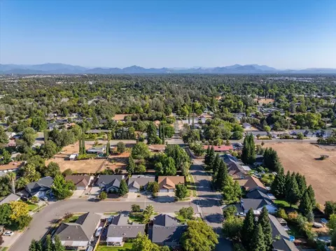 View/Area - 2094 Button Pl, Redding, CA 96002 photo 5 of 7