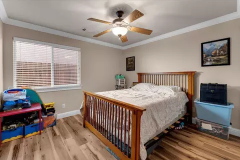 Bedroom - 2094 Button Pl, Redding, CA 96002 photo 5 of 6