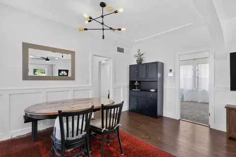 Dining - 2145 Placer St, Redding, CA 96001 photo 3 of 3