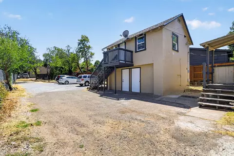 Exterior - 2145 Placer St, Redding, CA 96001 photo 8 of 12