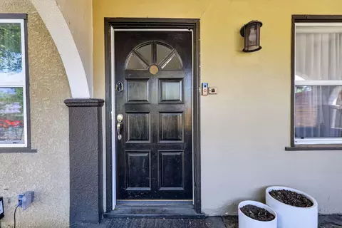 Entry Way - 2145 Placer St, Redding, CA 96001 photo 1 of 2