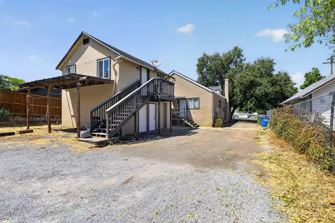 Exterior - 2145 Placer St, Redding, CA 96001 photo 9 of 12