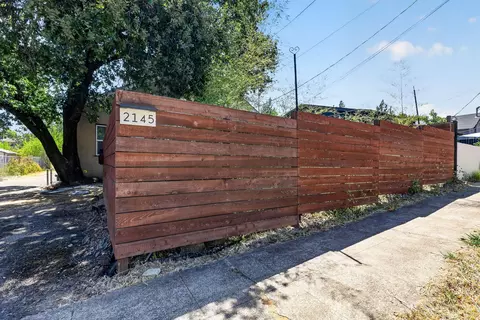 Exterior - 2145 Placer St, Redding, CA 96001 photo 2 of 12
