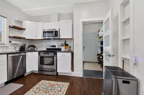 Kitchen - 2145 Placer St, Redding, CA 96001 photo 4 of 7
