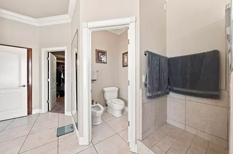 Bath - 7605 Churn Creek Rd, Redding, CA 96002 photo 1 of 5