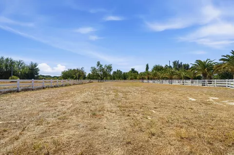 Exterior - 7605 Churn Creek Rd, Redding, CA 96002 photo 15 of 15