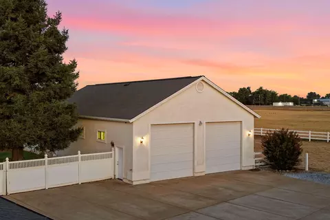 Exterior - 7605 Churn Creek Rd, Redding, CA 96002 photo 12 of 15