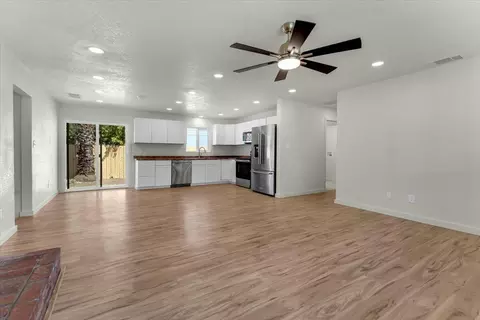 Living - 2919 Blueview St, Redding, CA 96002 photo 5 of 5