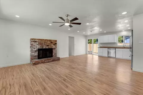 Living - 2919 Blueview St, Redding, CA 96002 photo 4 of 5